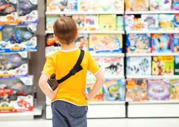 Pesquisa aponta que 72% dos brasileiros devem ir às compras para o Dia das Crianças