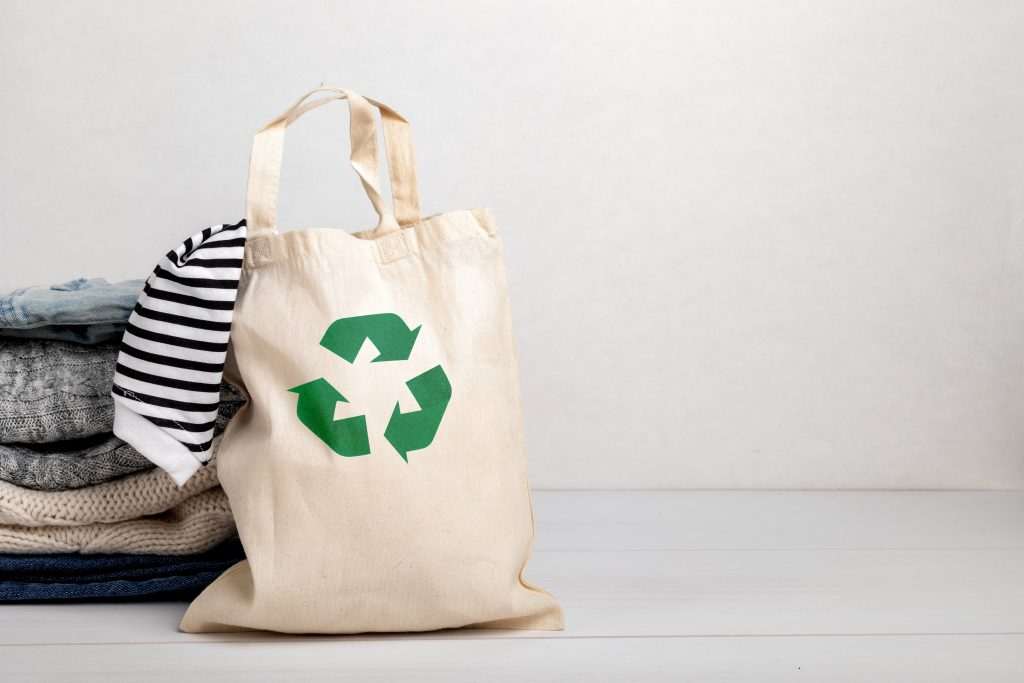 OQVestir e Enjoei se unem em ação para incentivar economia circular