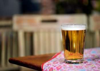 Cinemas, restaurantes e lojas físicas vão liderar consumo no pós-pandemia