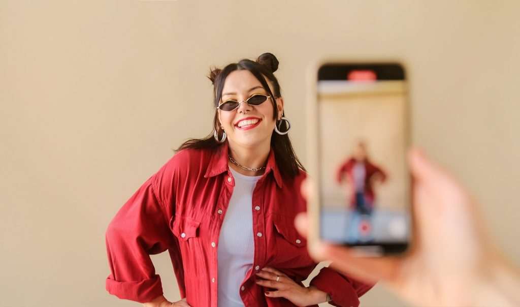 TikTok, rede social de vídeos curtos, chega a 1 bilhão de usuários por mês