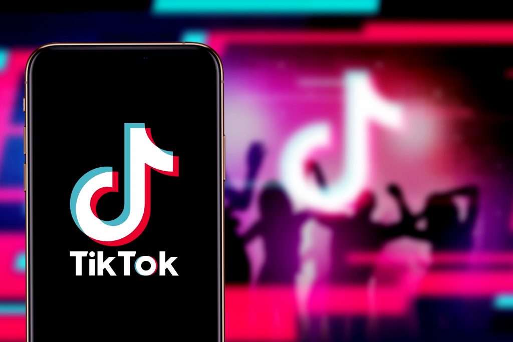 Dancinhas e Challenges - Como a Inteligência Artificial transformará o consumo - Como vencer os gigantes? Invente um jogo em que você é melhor que eles. É exatamente isso que a Bytedance está fazendo com o seu produto mais popular, o TikTok