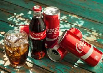 Após queda nas vendas pela pandemia, Coca-Cola lança primeira campanha global em 5 anos