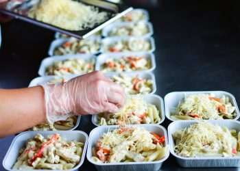 Com inflação em alta, 42% dos restaurantes delivery repassam aumento para o consumidor