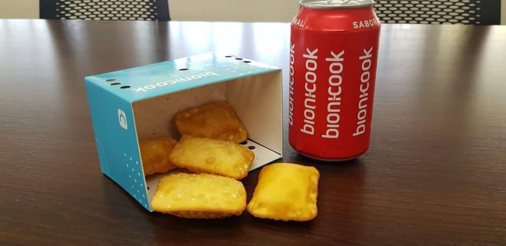 Primeiro fast-food robotizado do mundo passa a operar com franquias