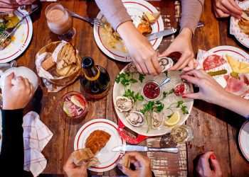 Bares e restaurantes: Com delivery de chope e dark kitchen, dona de Pirajá e Bráz revê modelo de negócio