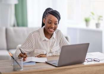 Mercado Livre lança curso gratuito para formação de assistentes de e-commerce