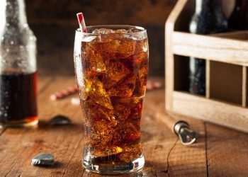 Bolsonaro reduz benefício tributário a fabricantes de refrigerantes da Zona Franca