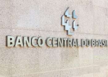 Juros médios cobrados pelos bancos chegam a 42,3% ao ano em janeiro