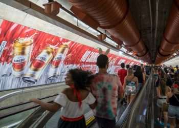 Com avanço da Ômicron, cervejarias repensam estratégia para o Carnaval