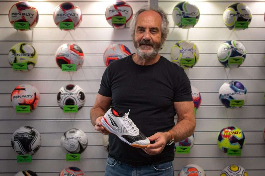 Dona das marcas Penalty e Stadium vê receita aumentar 53,4% em 2021