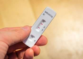 Drogarias São Paulo e Pacheco iniciam venda de autotestes de covid-19 pelos sites