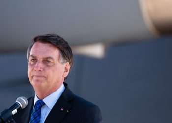 Bolsonaro diz que agências reguladoras criam dificuldade