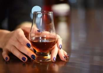 mulheres Johnnie Walker e Women Friendly criam movimento antiassédio em bares e restaurantes