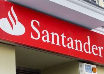 Santander condena invasão e diz que não fará negócios com empresas russas