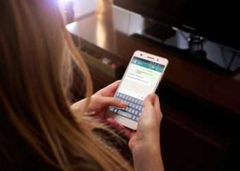 41% dos trabalhadores utilizam o WhatsApp para pedir refeições por delivery