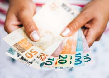 Empresários apresentam PECs para recriar CPMF e desconcentrar agências