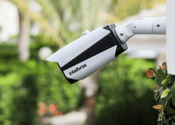 intelbras-vai-contra-a-mare-e-voa-na-b3-apos-ipo