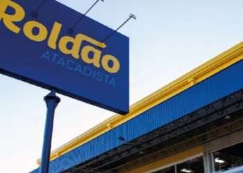 Roldão e Editora MOL lançam livro com renda revertida para ONGs