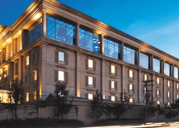 marca-daslu-sai-por-r-10-milhoes-em-leilao-disputado