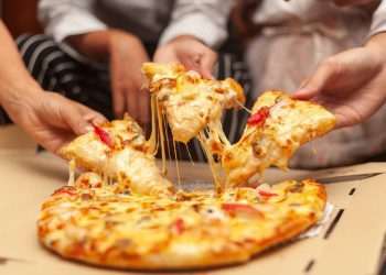 Em comemoração ao Dia da Pizza, marcas preparam promoções e ações em redes sociais