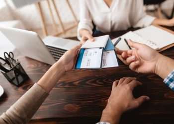 Faturamento de serviços em São Paulo cresce 11,2% em abril