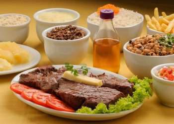 Dificuldades de abastecimento e inflação fizeram 53% dos restaurantes mudarem cardápio