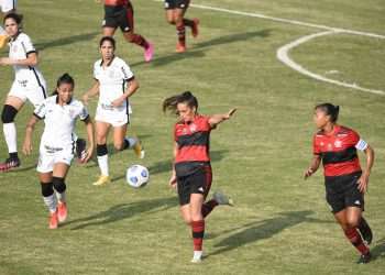 Nike, Futfanatics e Centauro são as marcas preferidas de quem acompanha futebol feminino