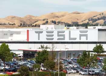 Elon Musk sugere planos de expansão da fábrica da Tesla