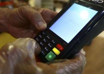 Banco Central determina limite de cobrança de taxas nas máquinas de cartão