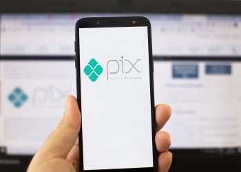 Pagamento com Pix no e-commerce leva 47% das lojas a oferecerem benefícios