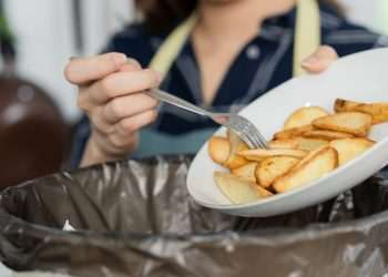 Mais de 60% dos restaurantes geram sobras de alimentos, mas só 37% fazem doações