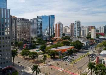 Aluguel na Faria Lima, em SP, bate recorde; novas altas são previstas