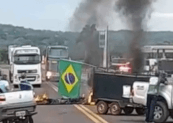 Manifestações de caminhoneiros em rodovias permanecem em 11 Estados