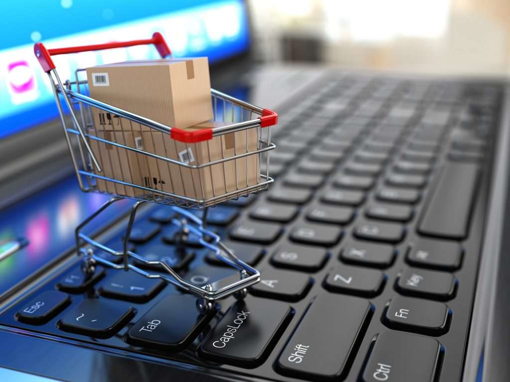 Brasileiros estão comprando mais via internet desde o início da pandemia