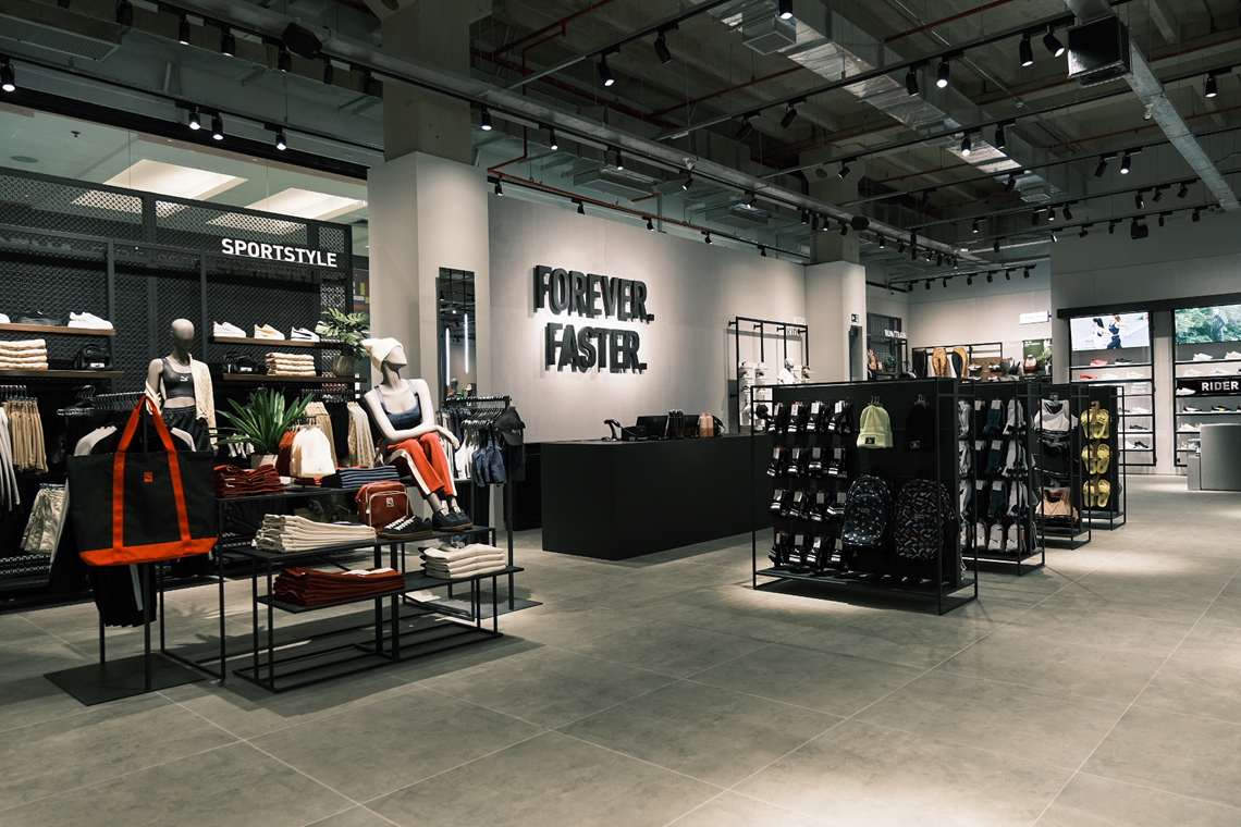 Puma inaugura sua primeira loja full price no Brasil