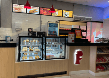 Frango Assado lança modelo express para agilizar atendimento de viajantes