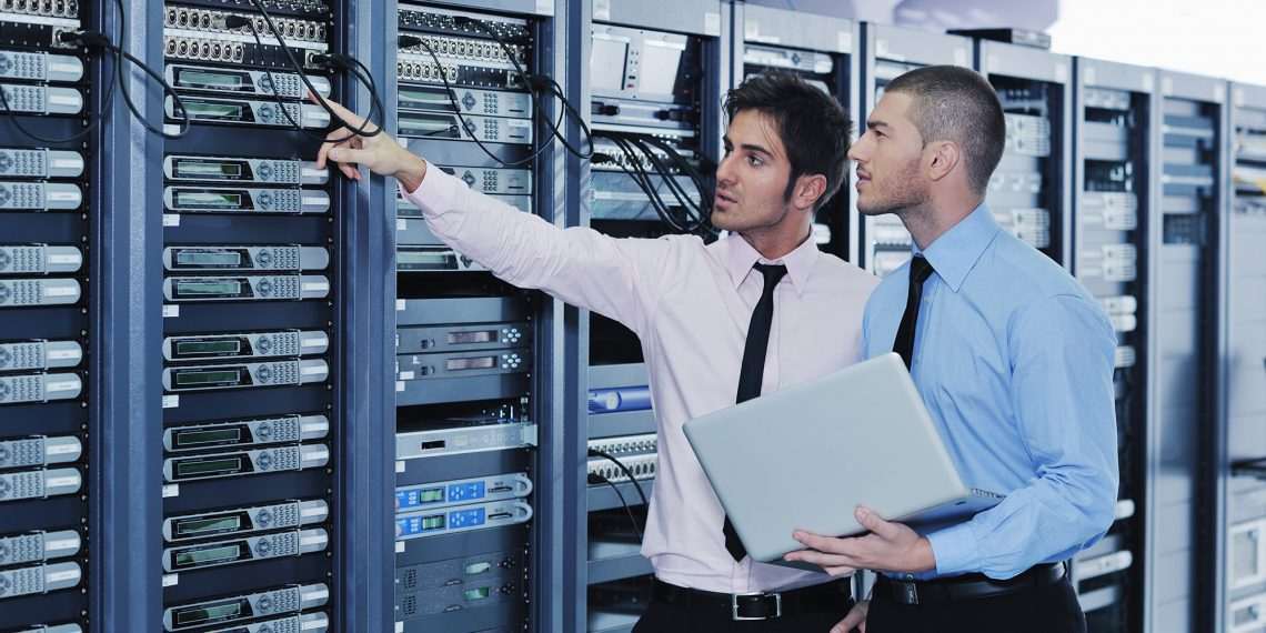 Gastos mundiais com TI crescerão 2,4% em 2023, prevê Gartner