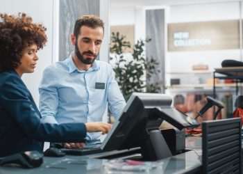 Varejo de moda promove qualificação de gerentes e vendedores