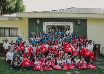 Fundação Casas Bahia se une a ONG para formar meninas em tecnologia