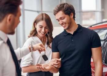 Consumidor paulista está mais confiante e disposto a comprar e investir