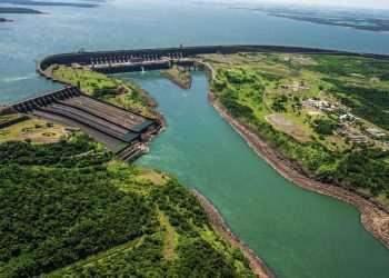 Lula: 'Itaipu precisa voltar a ser uma empresa extraordinária como sempre foi'