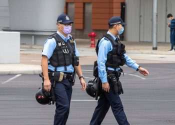 Autoridades da China invadem escritório de empresa americana em Pequim