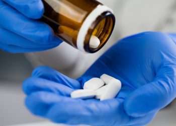 precos-de-medicamentos-para-hospitais-acumulam-queda-de-496-no-1o-bimestre