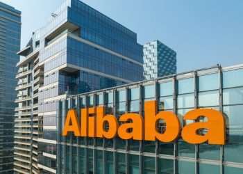 Alibaba desiste de separar unidade de nuvem, citando restrições dos EUA para chips