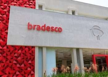 CEO do Bradesco diz que banco tem tem 42 mil processos trabalhistas na Justiça: 'É absurdo'