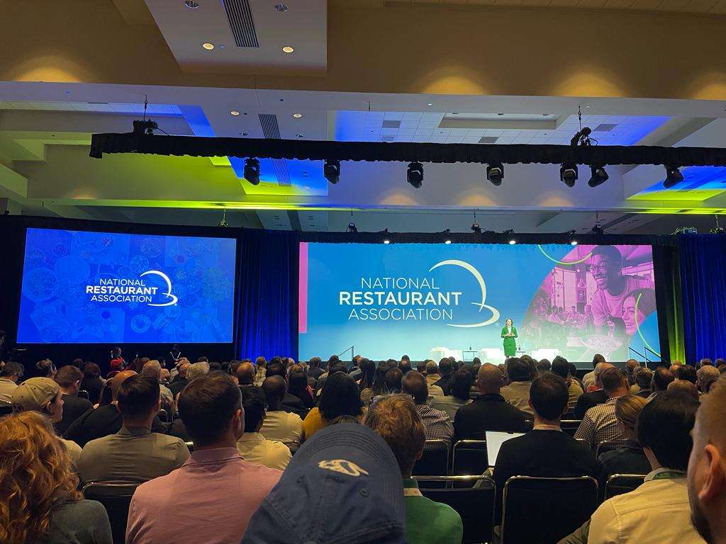Cultura do funcionário, inovação e experiência do cliente moldarão restaurante do futuro Michelle Korsmo, CEO da National Restaurant Association (NRA) - NRA Show 2023 - Foto: Patricia Biancamano