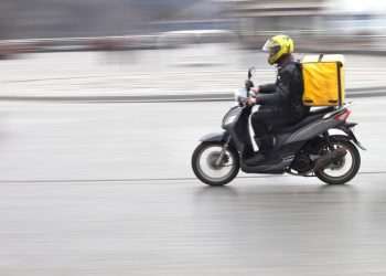 Moraes nega vínculo trabalhista entre motorista e empresa de transporte por aplicativo