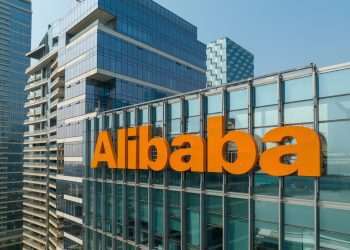 China: medo de nova onda de covid derruba ações da Alibaba e pressiona yuan