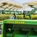 Lucro da Deere & Co sobe 36% no 2º trimestre fiscal de 2023, para US$ 2,86 bilhões