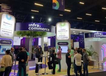 Infracommerce monta estande de materiais recicláveis no VTEX Day